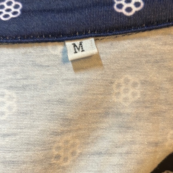 Women’s long sleeve top. - Picture 4 of 5